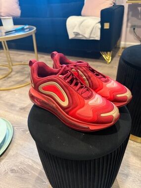 Nike Kids Red and Cream Air Max 720 Sneakers